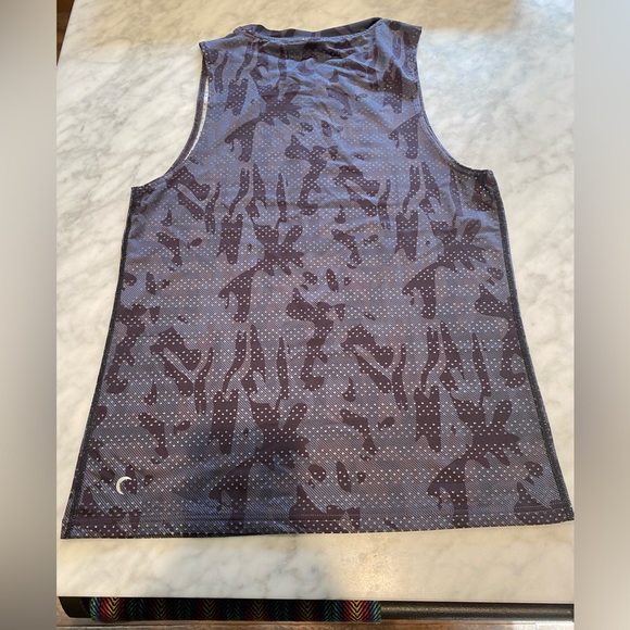 Zyia Mesh Camo Chill Tank - Picture 3 of 5